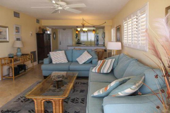 Carlos Pointe 421 Condo - thumb 6