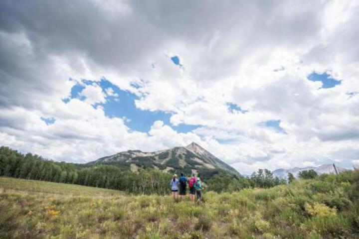 2 Br Sleeps 5 People With Mountain Views Condo - thumb 4