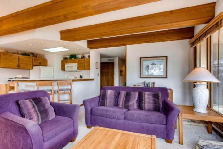 2 Br Sleeps 5 People With Mountain Views Condo - thumb 2