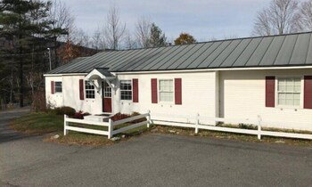 Twine Hill 4 Bedroom Private Hot Tub Home - thumb 1