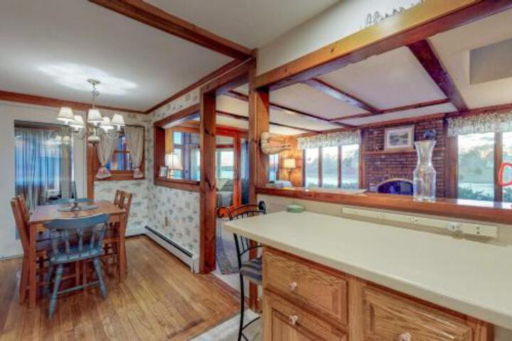 3 Bed 2 Bath Vacation Home In East Falmouth - thumb 5