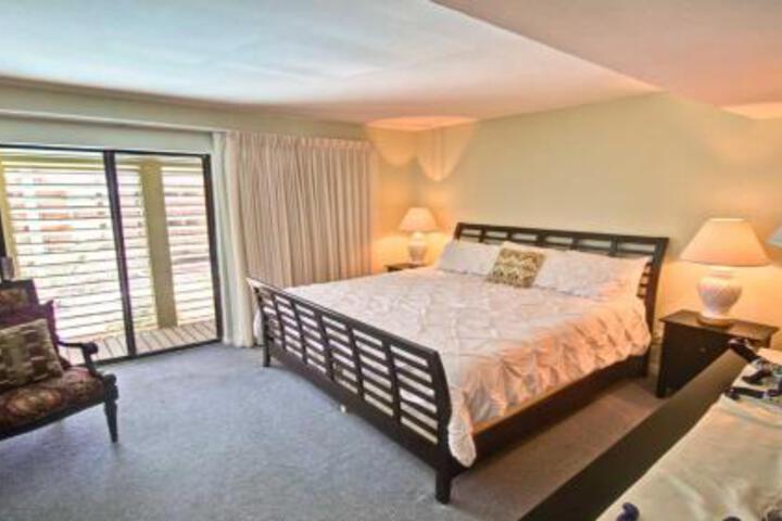 212 Condo - thumb 5