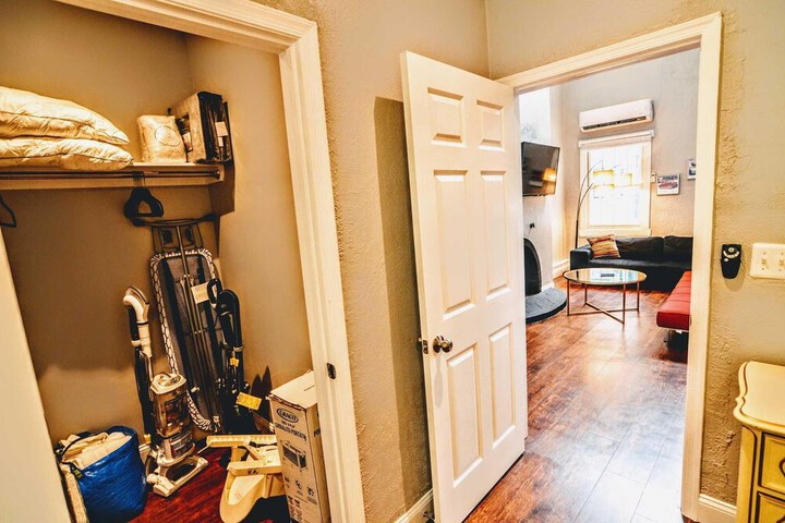 1345 Hunt 2nd Floor 2 Br Apts - thumb 5