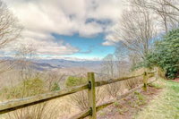 2 Bed 2 Bath Vacation home in Whittier VI