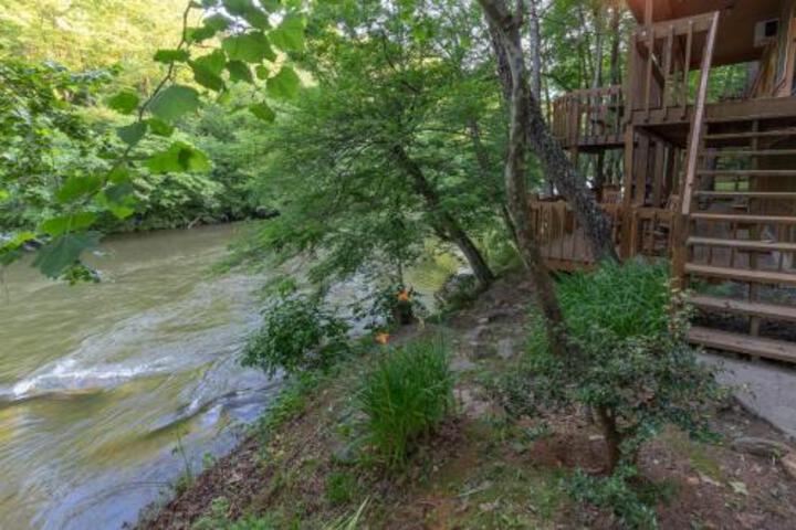 2 Bed 1 Bath Vacation Home In Whittier - thumb 1