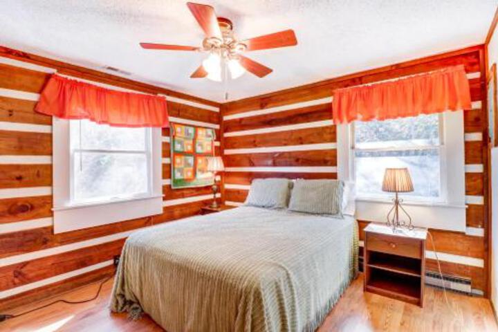 2 Bed 2 Bath Vacation Home In Whittier II - thumb 4