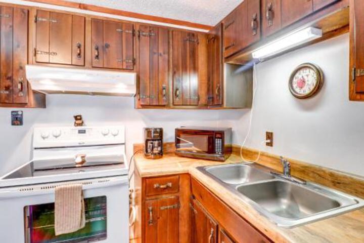 2 Bed 2 Bath Vacation Home In Whittier II - thumb 1