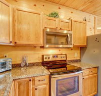 4 Bed 3 Bath Vacation home in Bryson City - USA Accommodation