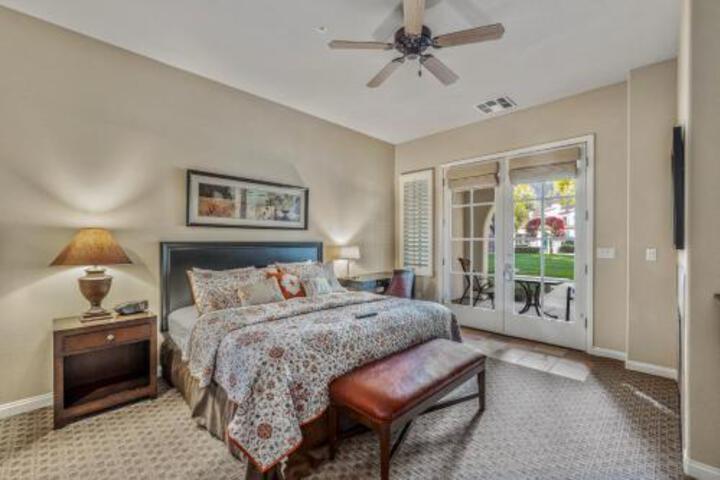 (H90) Single Story Townhome Near Beautiful Fountain Condo - thumb 2