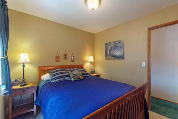 Mission Lakefront Paradise - thumb 0