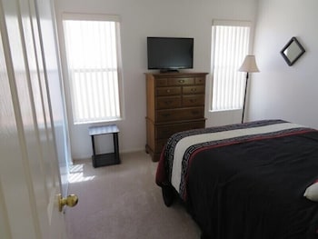 Lincoln & Tawnya Hiatt 3 Bedroom Home - thumb 2