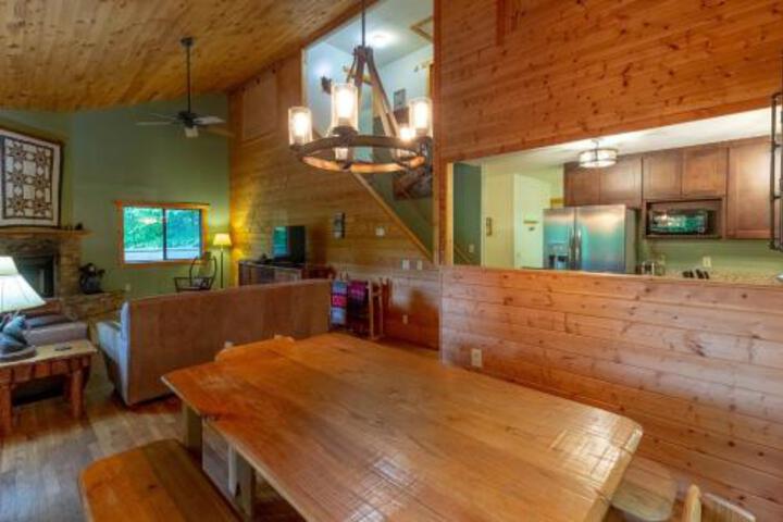 Bears Den Max - thumb 1