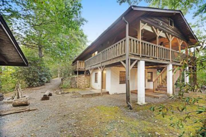 Hollows End - thumb 4