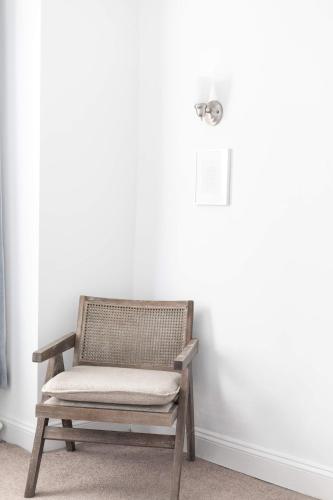 UChicago Shops Eats With Gym W & D By Zencity - thumb 0