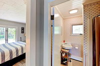 New Listing Harbor View Haven Walk To Town Dock Cottage