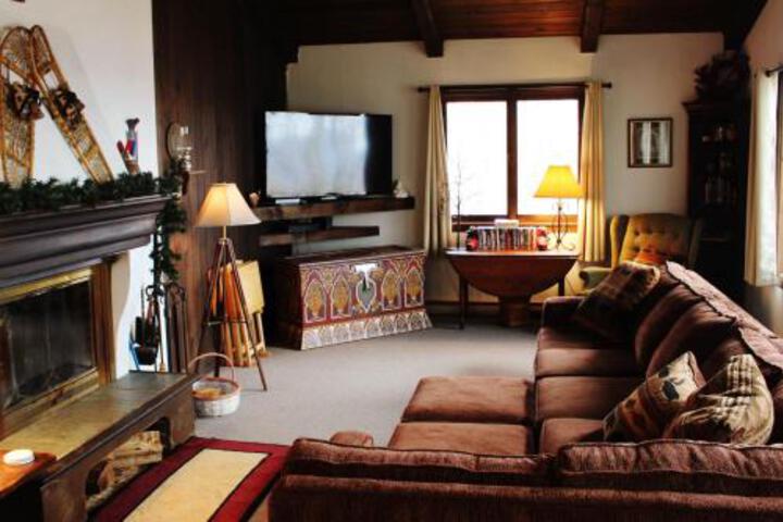 4 Bed 2 Bath Vacation Home In Franconia - thumb 3