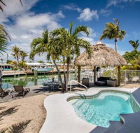 A Cut Above 3bed / 2bath duplex with private pool dockage  cabana club - USA Accommodation