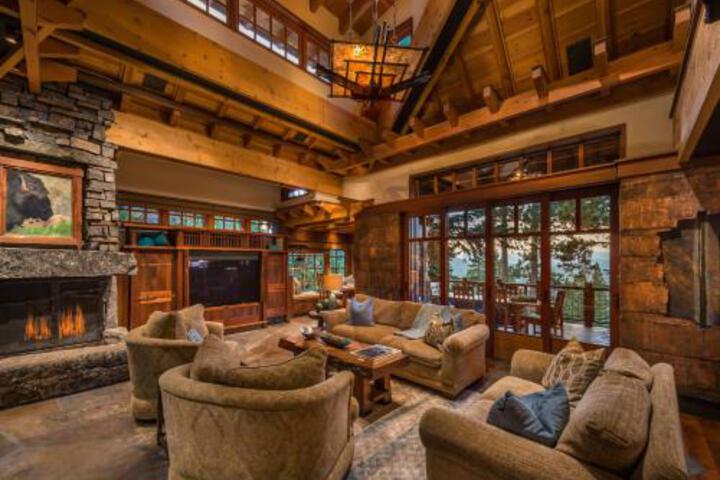Stunning Big Springs Residence With Private Hot Tub! Gray Wolf Northstar