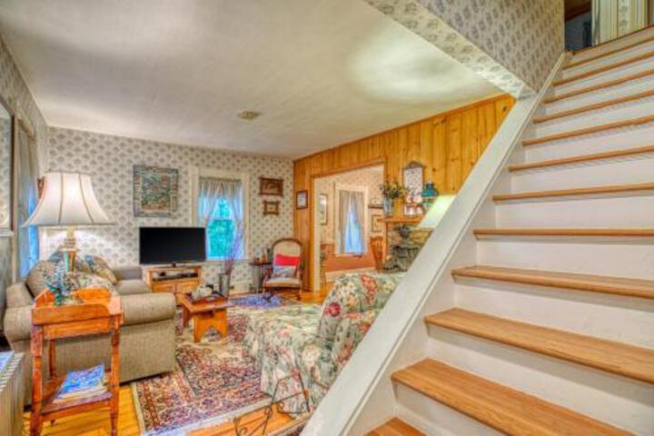 Bartlett Loop Retreat - thumb 3