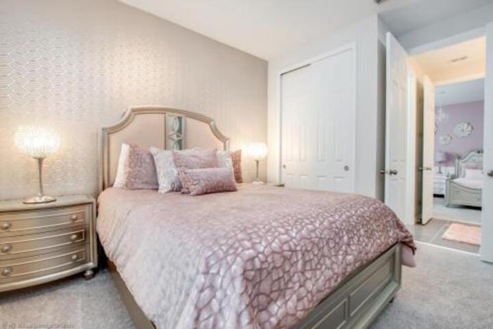 1504 New Luxury 6 Bed Villa With Pool / Spa Villa - thumb 6