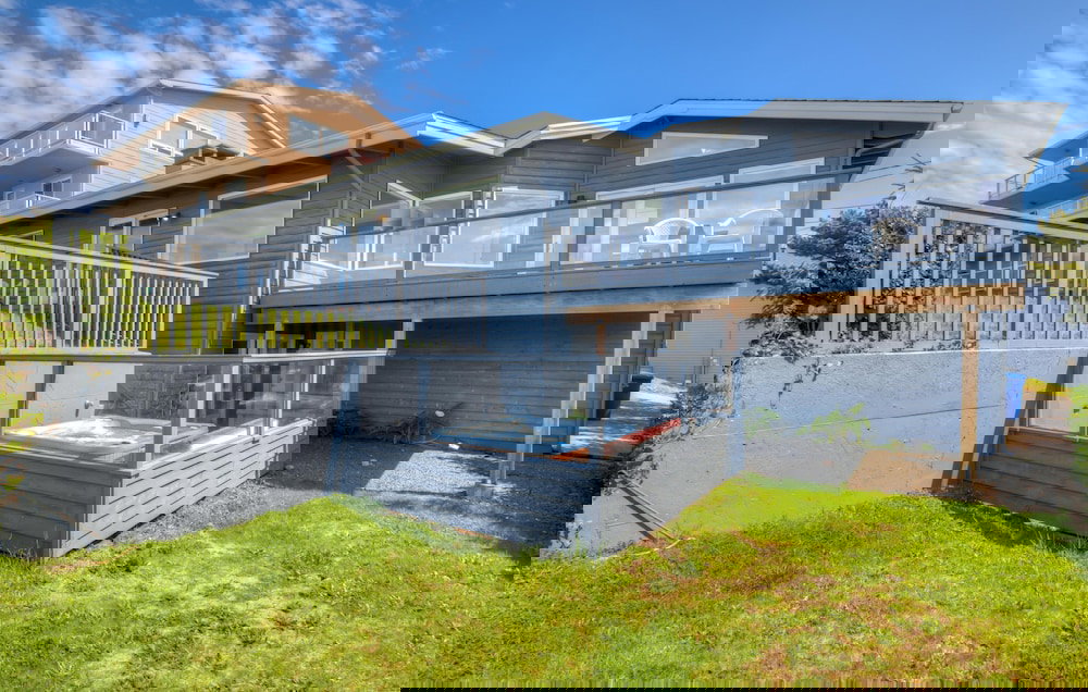 Moonstruck Beach House - thumb 0