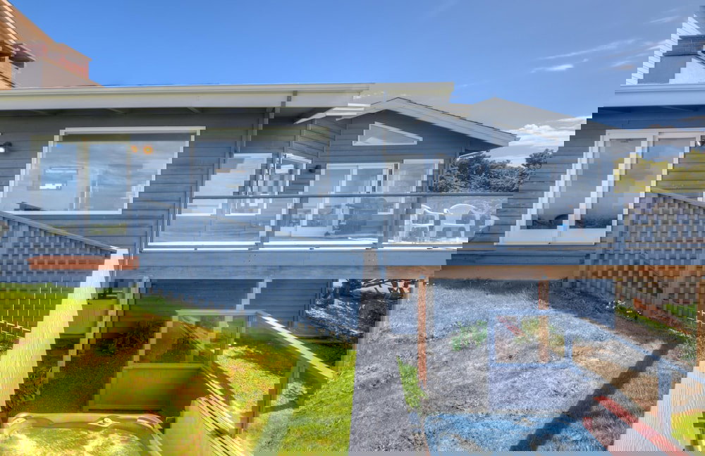 Moonstruck Beach House - thumb 1