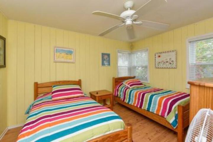 103 36Th St. Cottage - thumb 2