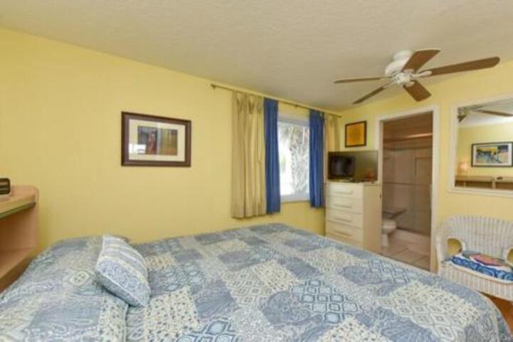 103 36Th St. Cottage - thumb 1