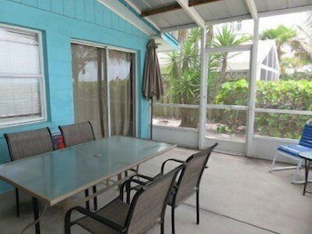 2812 S-fins To The Left 2 Bedroom Villa - thumb 1