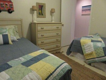 2812 S-fins To The Left 2 Bedroom Villa - thumb 3