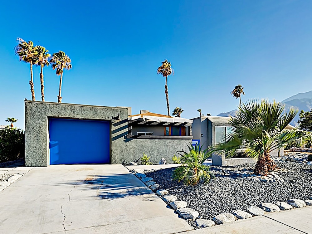 New Listing! Chic Desert Oasis W/ Private Pool 4 Bedroom Home - thumb 0