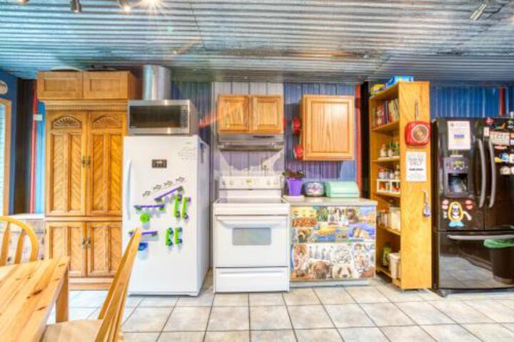 Getaway Bar On Easy Street - thumb 1