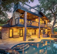 Hummingbird Hideaway 4 Bedroom Home - Tourism Bookings