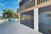 New Listing Canal front Getaway W / Private Dock 3 Bedroom Home