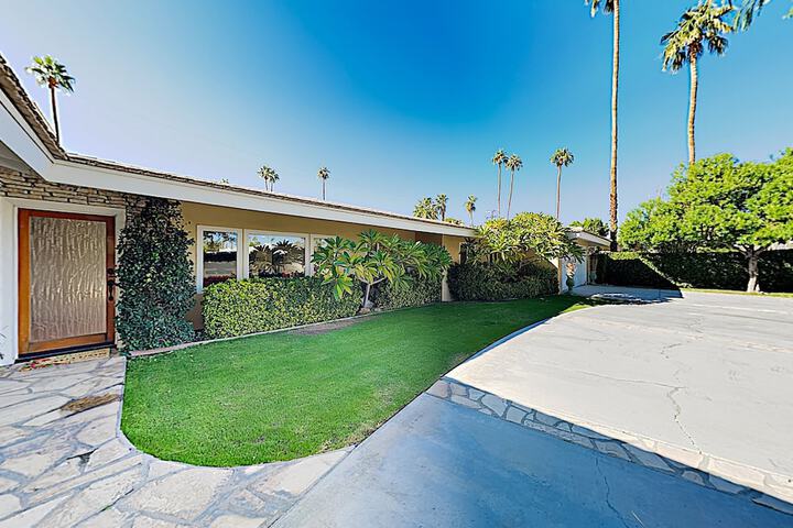 New Listing! Deepwell Oasis W / Casita Pool & Spa 4 Bedroom Home - thumb 1