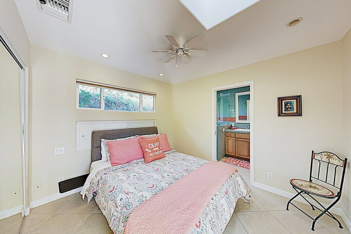 New Listing! Deepwell Oasis W / Casita Pool & Spa 4 Bedroom Home - thumb 7