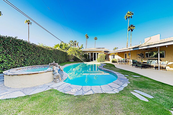 New Listing! Deepwell Oasis W / Casita Pool & Spa 4 Bedroom Home - thumb 3