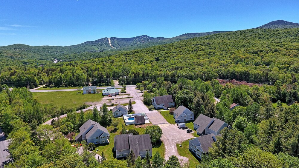 KCIS 432 Killington Tree House: 2 Room Modern Condo - thumb 2