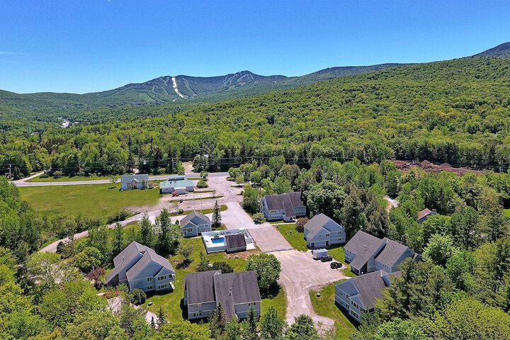 KCIS 612 Forest Fun: Brand New Killington Condo 2RM - thumb 3