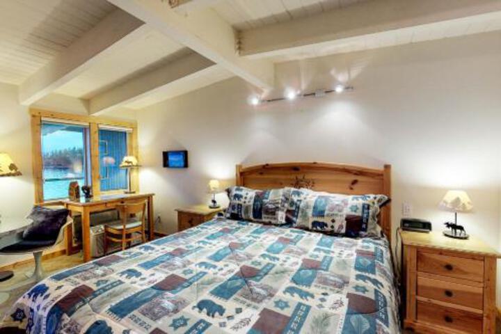 Many Springs Lakefront Condo #221 - thumb 2