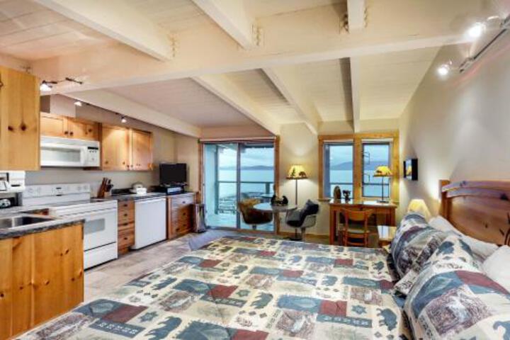 Many Springs Lakefront Condo #221 - thumb 3