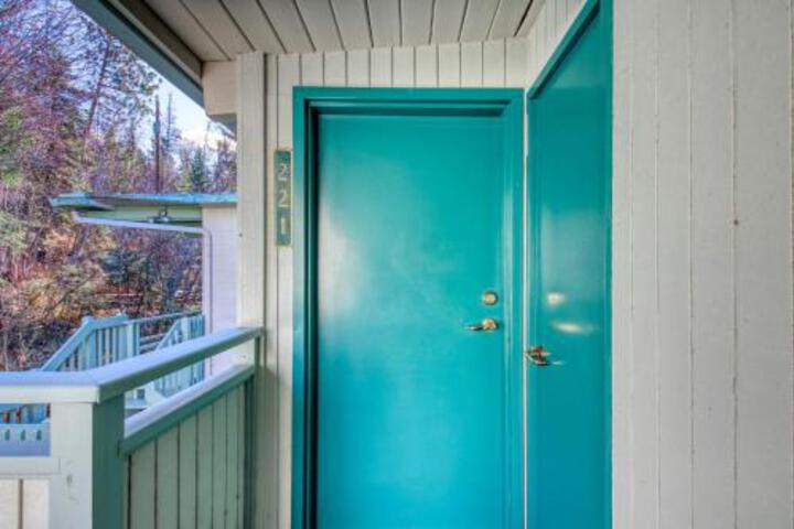 Many Springs Lakefront Condo #221 - thumb 5