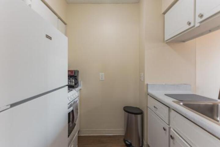 Modern Studio In Downtown Memphis - thumb 3