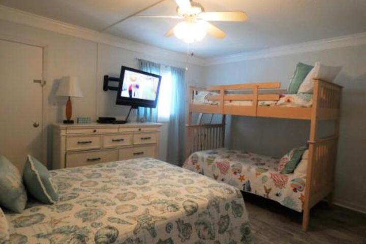 1201 Condo - thumb 7