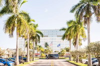 Hilton Palm Beach Airport