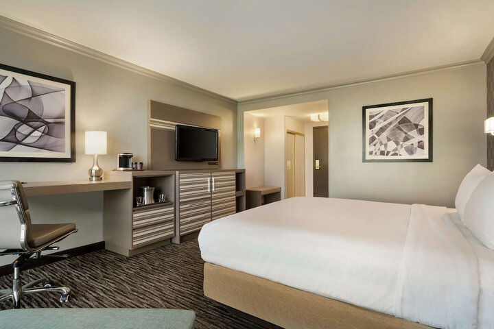 Hilton Melbourne, FL - thumb 5