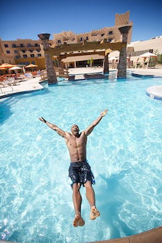 Hilton Santa Fe Buffalo Thunder - thumb 6