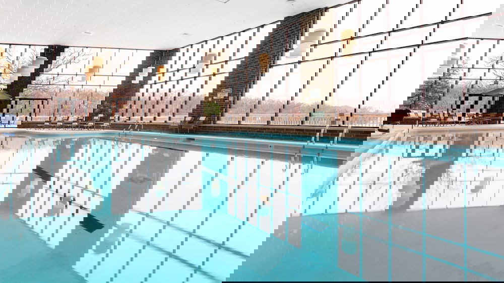 Holiday Inn Chicago Nw Crystal Lk Conv Ctr, An IHG Hotel - thumb 1