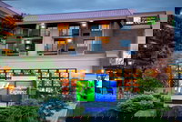 Holiday Inn Express Rolling Meadows - Schaumburg Area an IHG Hotel