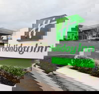 Holiday Inn Redding an IHG Hotel - Students Accommodation